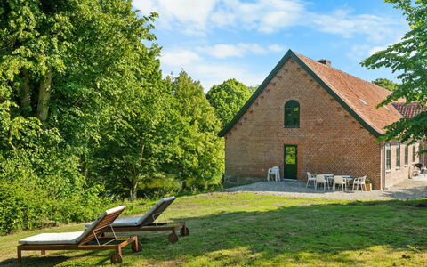 Brun - 1.5Km from the Sea: Tag, Hus, Hjem, Sommerhus, Dør, Sidespor, Dæk, Veranda, Planke, Hårdttræ