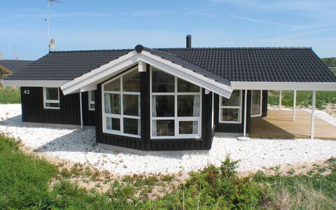 Zuhra - 400M from the Sea: Tag, Dør, Hjem, Sommerhus, Sidespor, Garden Bygninger, Skur, Udendørs Struktur, Estate, Veranda