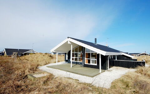 Zuhra - 400M from the Sea: Bygning, Hus, Vindue, Hjem, Tag, Boligområde, Busk, Sommerhus, Land Lot