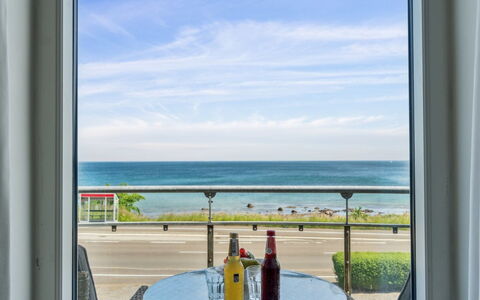 Ayo - 75M from the Sea: Hav, Ocean, Strand, Coastal Og Oceaniske Landskabsformer, Kyst, Kyst, Stol, Tropics, Sand