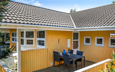 Jeip - 2.1Km from the Sea