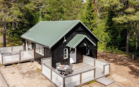 Hölick Tallen 1: Træ, Sommerhus, Sidespor, Tag, Skur, Hjem, Bjælkehytte, Garden Bygninger, Dør, Veranda