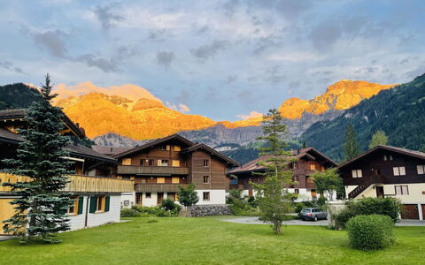 Bergecho Eg Mitte: Bjergrige Landskabsformer, Bjerg, Bjergkæde, Bakke, Hus, Highland, Hill Station, Dal, Kam, Alps