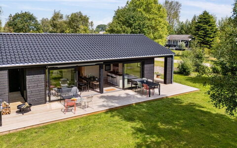 Herulf - 450M from the Sea: Hjem, Sommerhus, Veranda, Sidespor, Stuehus, Udendørs Struktur