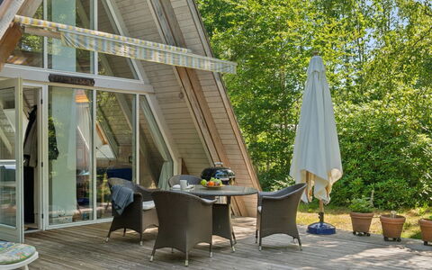 Thrond - 500M from the Sea: Lejlighed, Ejerlejlighed, Estate, Altan, Villa, Hotel