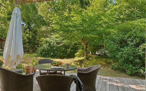 Thrond - 500M from the Sea: Lejlighed, Ejerlejlighed, Estate, Altan, Villa, Hotel