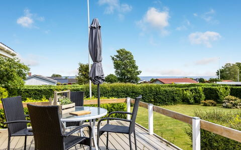 Marret - 275M from the Sea: Estate, Skygge, Indkørsel, Stuehus