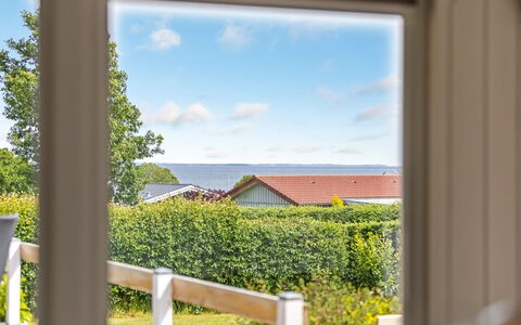Marret - 275M from the Sea: Estate, Skygge, Indkørsel, Stuehus