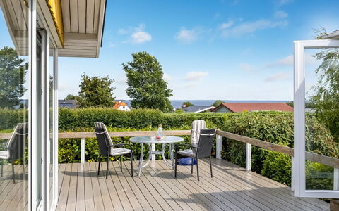Marret - 275M from the Sea: Estate, Skygge, Indkørsel, Stuehus