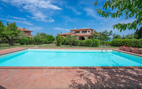 Il Campino, Pool, Montaione: Blå, Svømmepøl, Hacienda, Estate, Stuehus, Eco Hotel, Villa, Udvej, Landscaping, Water Feature