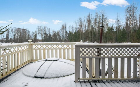 Huvila Hietamäki: Træ, Sne, Sommerhus, Vinter, Tag, Hjem, Fryser, Bjælkehytte, Sidespor, Hældning