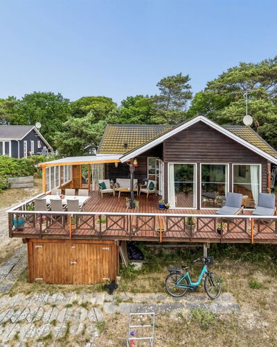 Mariam - 100M from the Sea