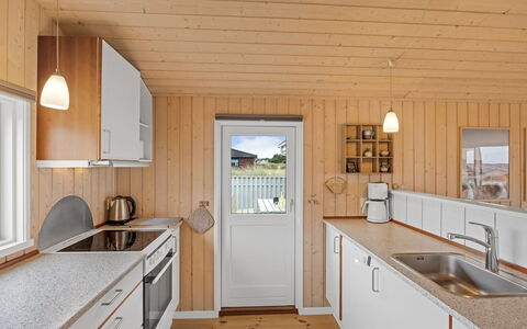 Fridgerd - 300M from the Sea: Træ, Gulvbelægning, Etage, Køkken, Hjem, Bejdse, Hårdttræ, Countertop, Trægulve, Planke