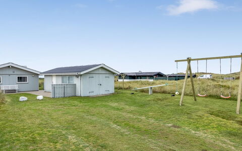 Fridgerd - 300M from the Sea: Græs, Tag, Almindeligt, Hus, Boligområde, Arkitektur, Græs-, Hjem, Land Lot, Landskab