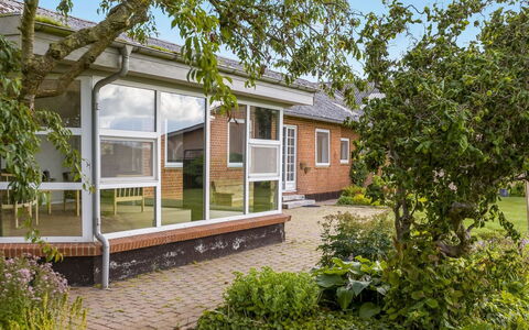 Kukka - 16Km from the Sea: Boligområde, Hjem, Hus, Busk, Dør, Estate, Land Lot, Sommerhus, Have, Sidespor