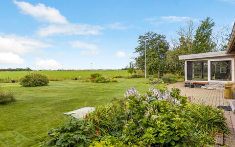 Kukka - 16Km from the Sea: Himmel, Grøn, Græs, Busk, Græs-, Landskab, Land Lot, Have, Plantesamfund