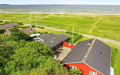 Blia - 120M to the Fjord: Estate, Skygge, Indkørsel, Stuehus