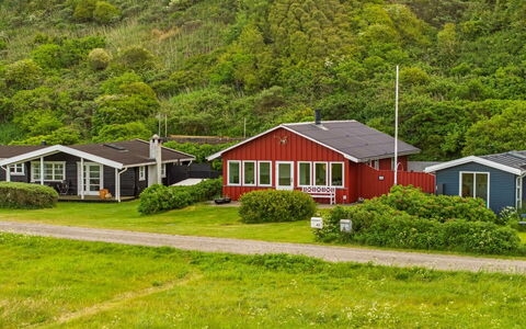 Blia - 120M to the Fjord: Estate, Skygge, Indkørsel, Stuehus
