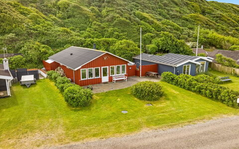 Blia - 120M to the Fjord: Estate, Skygge, Indkørsel, Stuehus