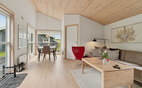 Ilta - 2.8Km from the Sea: Træ, Gulvbelægning, Trægulve, Etage, Indretning, Loft, Stue, Hjem, Laminat Gulv, Hårdttræ