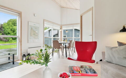 Ilta - 2.8Km from the Sea: Estate, Skygge, Indkørsel, Stuehus