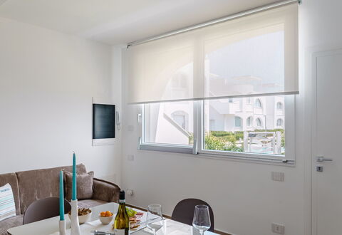 Perla Costa Conero: Indretning, Vinduet Dækker, Møbel, Lejlighed, Vindue Behandling, Værelse, Glas, Loft, Stol, Stue