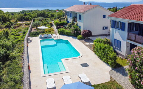 Krk Krk 709: Udvej, Svømmepøl, Sommerhus, Estate, Eco Hotel, Villa, Hotel, Ferieby, Tropics, Stuehus