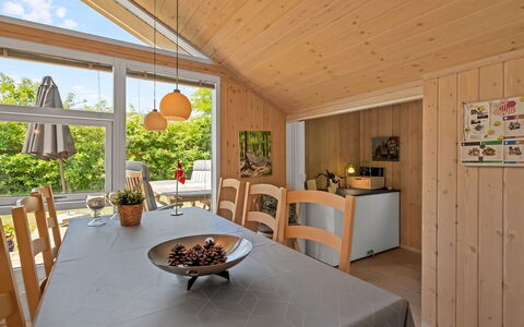 Leeve - 1.3Km from the Sea: Hus, Hjem, Dør, Tag, Sommerhus, Estate, Have, Skygge, Sidespor, Gård