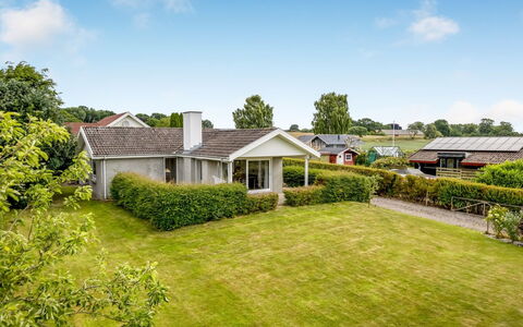 Tolke - 400M from the Sea: Tag, Hus, Hjem, Sommerhus, Dør, Sidespor, Dæk, Veranda, Planke, Hårdttræ