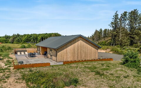 Merta - 800M from the Sea: Træ, Hjem, Veranda, Dæk, Hårdttræ, Tag, Bejdse, Trægulve, Eco Hotel