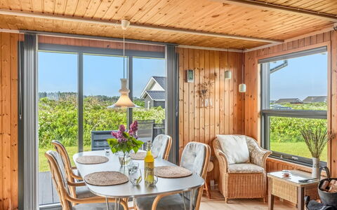 Iiris - 200M from the Sea: Træ, Dør, Møbel, Land Lot, Hjem, Bejdse, Veranda, Hårdttræ, Stol, Dæk