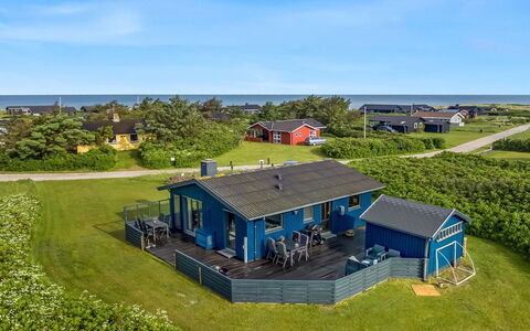 Iiris - 200M from the Sea: Træ, Hjem, Veranda, Dæk, Hårdttræ, Tag, Bejdse, Trægulve, Eco Hotel
