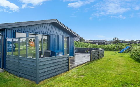 Iiris - 200M from the Sea: Træ, Hjem, Veranda, Dæk, Hårdttræ, Tag, Bejdse, Trægulve, Eco Hotel