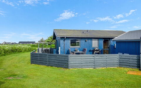 Iiris - 200M from the Sea: Træ, Hjem, Veranda, Dæk, Hårdttræ, Tag, Bejdse, Trægulve, Eco Hotel