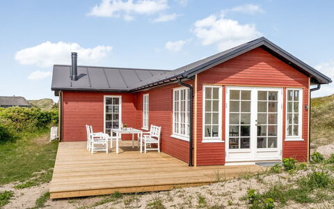 Thine - 250M from the Sea: Hus, Tag, Hjem, Sommerhus, Skur, Garden Bygninger, Sidespor, Gård, Bjælkehytte, Hytte