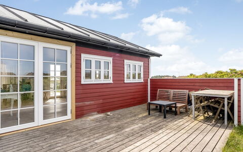 Thine - 250M from the Sea: Hus, Tag, Hjem, Sommerhus, Skur, Garden Bygninger, Sidespor, Gård, Bjælkehytte, Hytte