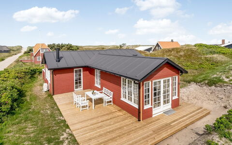 Thine - 250M from the Sea: Hus, Tag, Hjem, Sommerhus, Skur, Garden Bygninger, Sidespor, Gård, Bjælkehytte, Hytte
