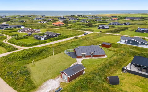 Tjark - 500M from the Sea: Træ, Hjem, Veranda, Dæk, Hårdttræ, Tag, Bejdse, Trægulve, Eco Hotel