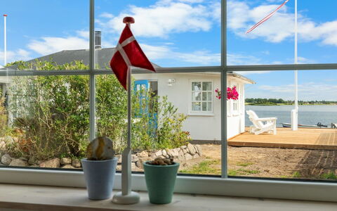 Jorek - 10M to the Fjord: Estate, Skygge, Indkørsel, Stuehus