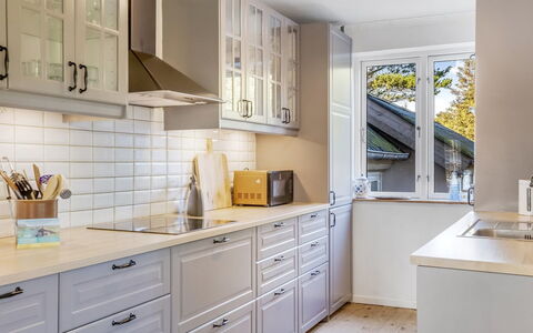 Albina - 4.5Km from the Sea: Estate, Skygge, Indkørsel, Stuehus