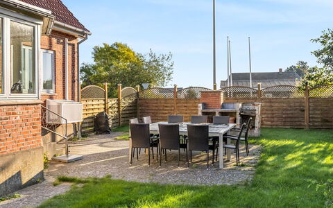 Albina - 4.5Km from the Sea: Estate, Skygge, Indkørsel, Stuehus