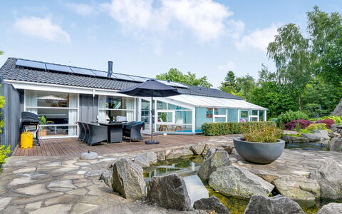 Ellie - 700M from the Sea: Hus, Tag, Hjem, Sommerhus, Skur, Garden Bygninger, Sidespor, Gård, Bjælkehytte, Hytte