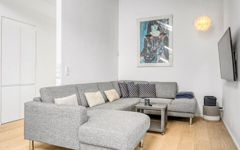 Merve - 250M from the Sea: Couch, Indretning, Stue, Møbel, Etage, Lejlighed, Throw Pillow