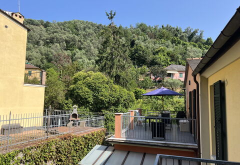 Anne-britt Home: Boligområde, Hjem, Hus, Altan, Lejlighed, Hegn, Veranda, Gelænder, Baluster, Hacienda