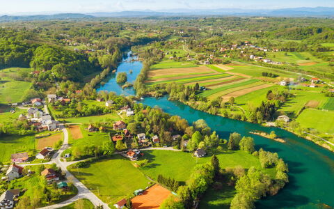 Jela: Krop Af Vand, Fugleperspektiv, Naturlige Landskab, Landskab, Vandvej, Bank, Vandløb, Luftfotografering, Flod, Kanal