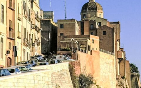 Appartamento in Centro: Dome, Altan
