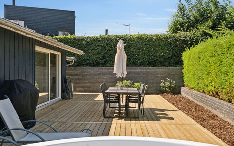 Enrica - 250M from the Sea: Lejlighed, Ejerlejlighed, Estate, Altan, Villa, Hotel