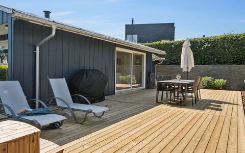 Enrica - 250M from the Sea: Lejlighed, Ejerlejlighed, Estate, Altan, Villa, Hotel