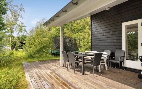 Ivar - from the Sea: Græs, Græs-, Land Lot, Sommerhus, Landdistrikt, Eng, Garden Bygninger, Have, Skur