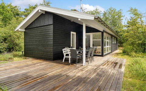 Ivar - from the Sea: Græs, Græs-, Land Lot, Sommerhus, Landdistrikt, Eng, Garden Bygninger, Have, Skur